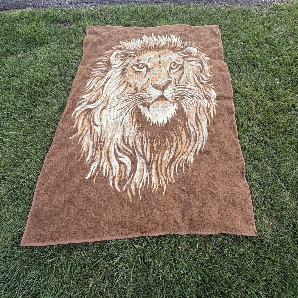 Vintage Lion Blanket Throw Acrylic Crown Crafts Vuteks Brown Reversible 60x80